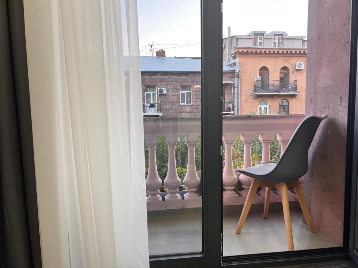 Tumanyan Apartments Jerevan Exteriör bild