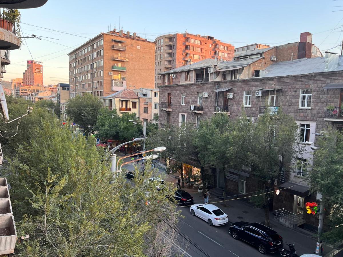 Tumanyan Apartments Jerevan Exteriör bild