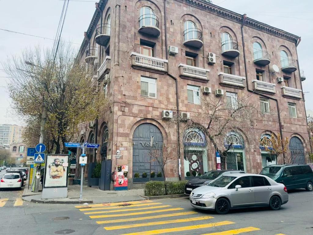 Tumanyan Apartments Jerevan Exteriör bild