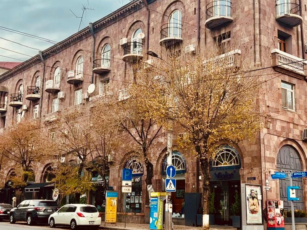 Tumanyan Apartments Jerevan Exteriör bild